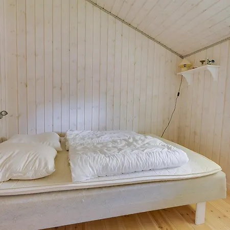Four-bedroom Holiday In * Hals