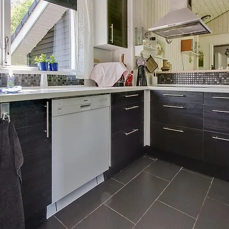 Dom wakacyjny Four-bedroom Holiday In Hals