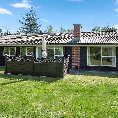 Four-bedroom Holiday In Dom wakacyjny *